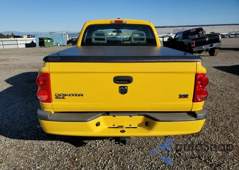 2006 Dodge Dakota Quad Slt z USA, uszkodzony, nr VIN 1D7HW48N56S573813